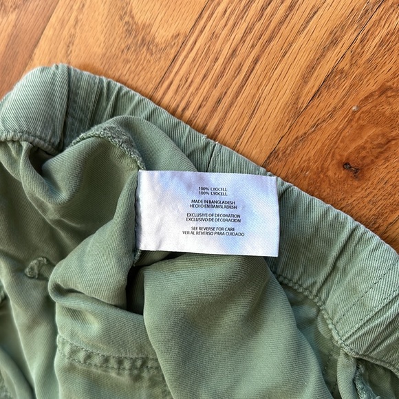 GAP shorts bundle - Picture 5 of 9